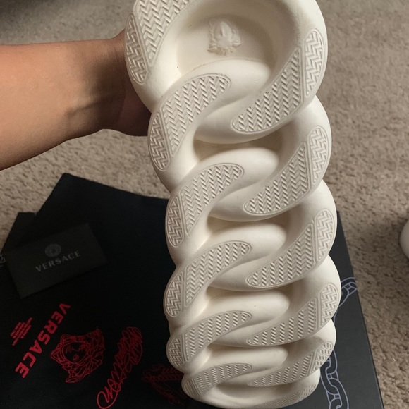 - Authentic Versace chain Reaction Sneakers - Picture 5 of 9